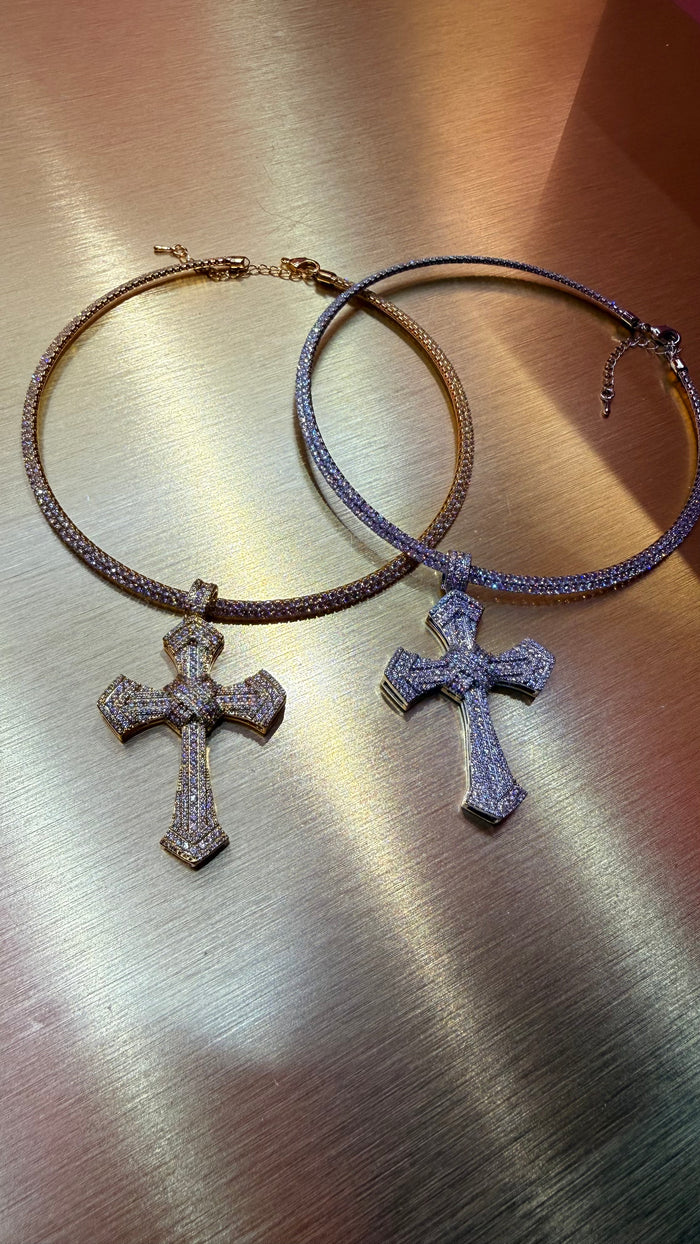 Necklace “Crucifix”