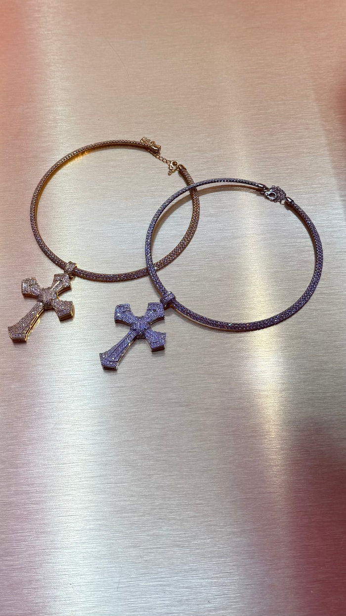 Necklace “Crucifix”